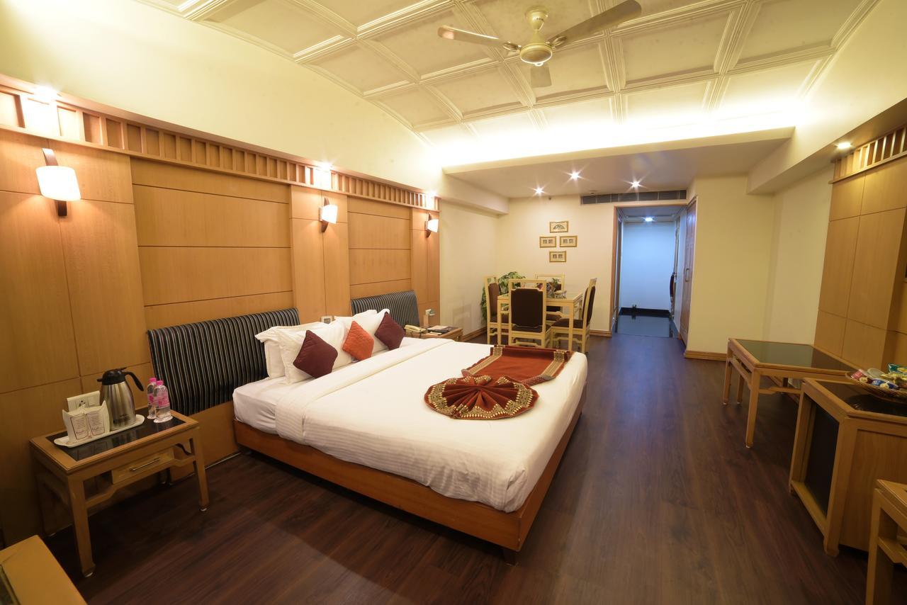 Hotel Babylon Inn Rāipur Zewnętrze zdjęcie