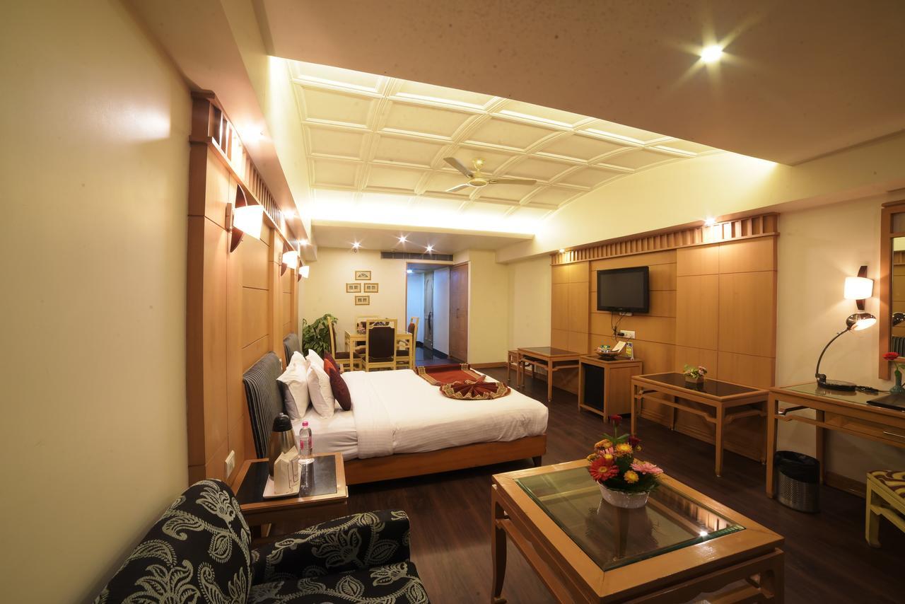 Hotel Babylon Inn Rāipur Zewnętrze zdjęcie