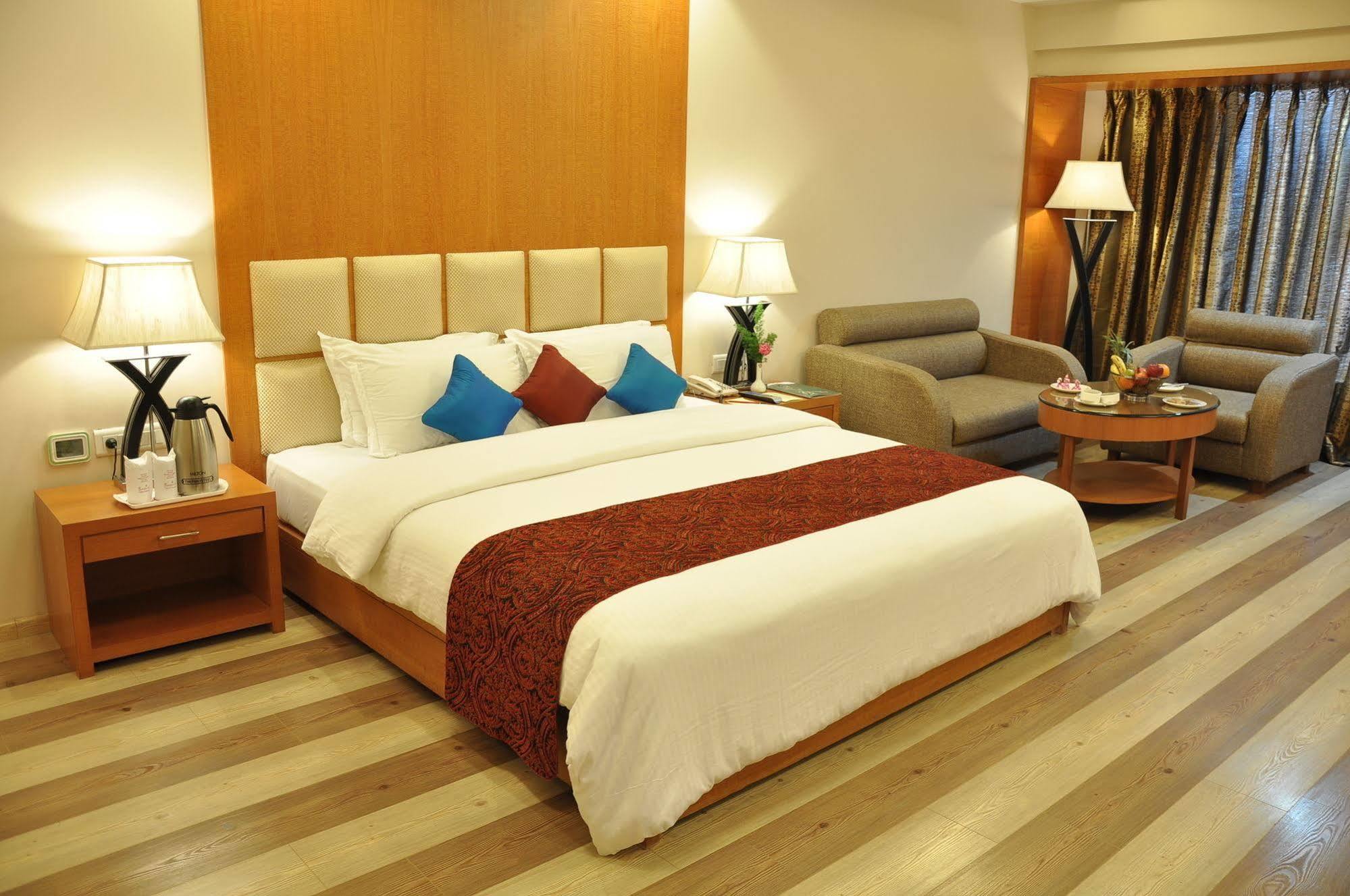 Hotel Babylon Inn Rāipur Zewnętrze zdjęcie